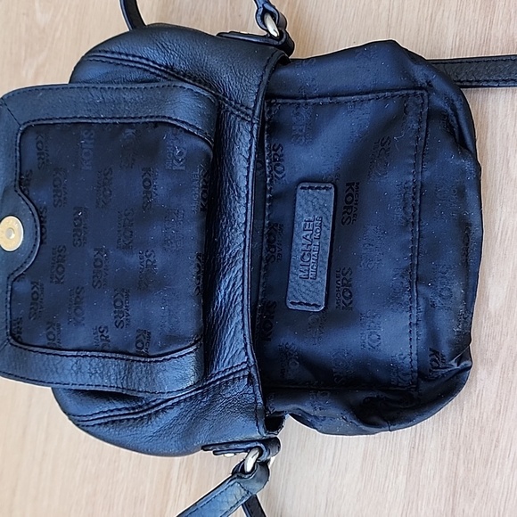 Authentic Michael Kors mini black crossbody - Picture 10 of 12